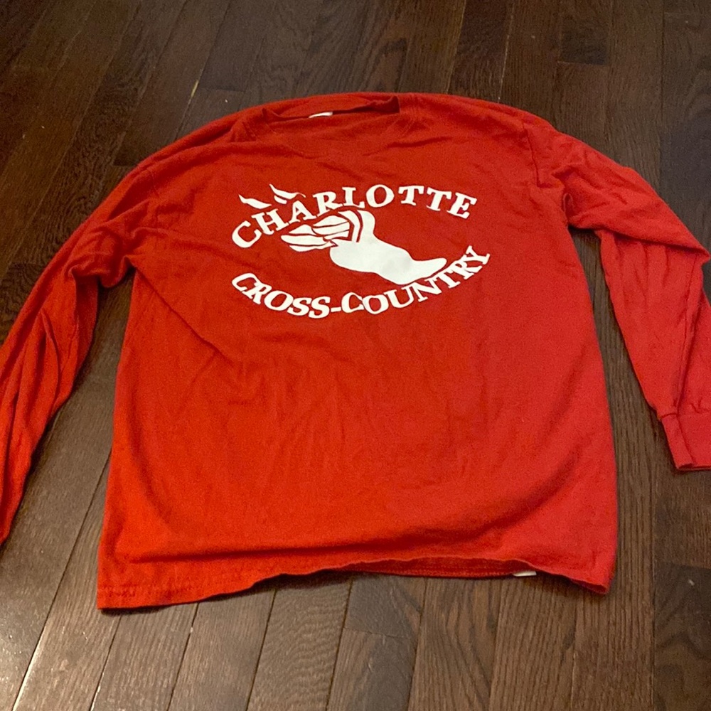 Red long sleeve ‘Charlotte Cross Country’ tee
